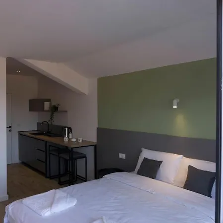 Apartamento Hiperion Apartman 3 *